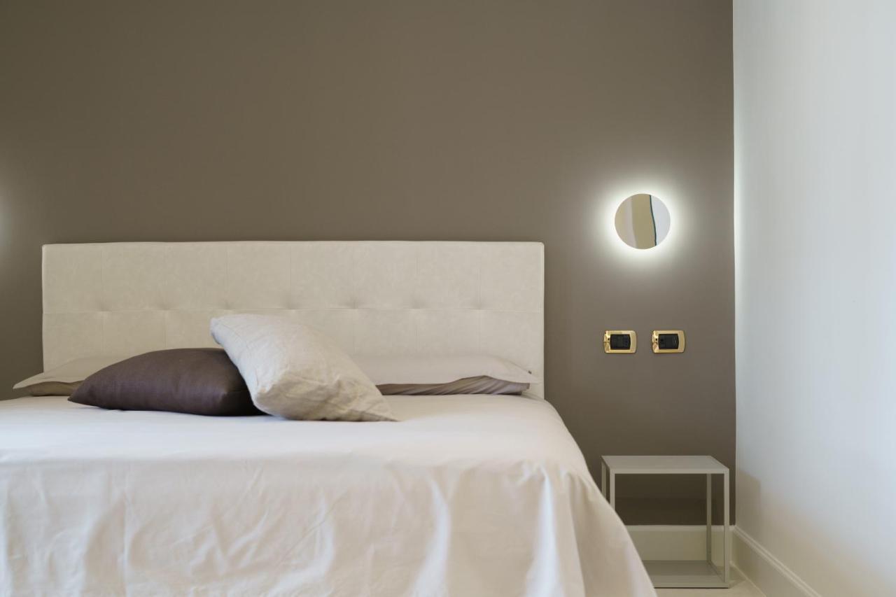 Caffetteria Luca Suite & Rooms 布龙泰 外观 照片