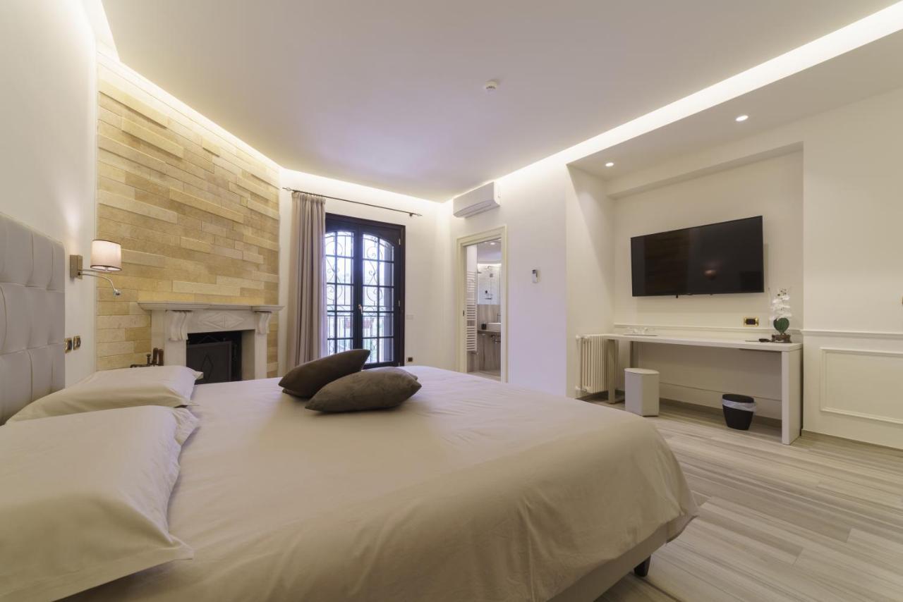 Caffetteria Luca Suite & Rooms 布龙泰 外观 照片