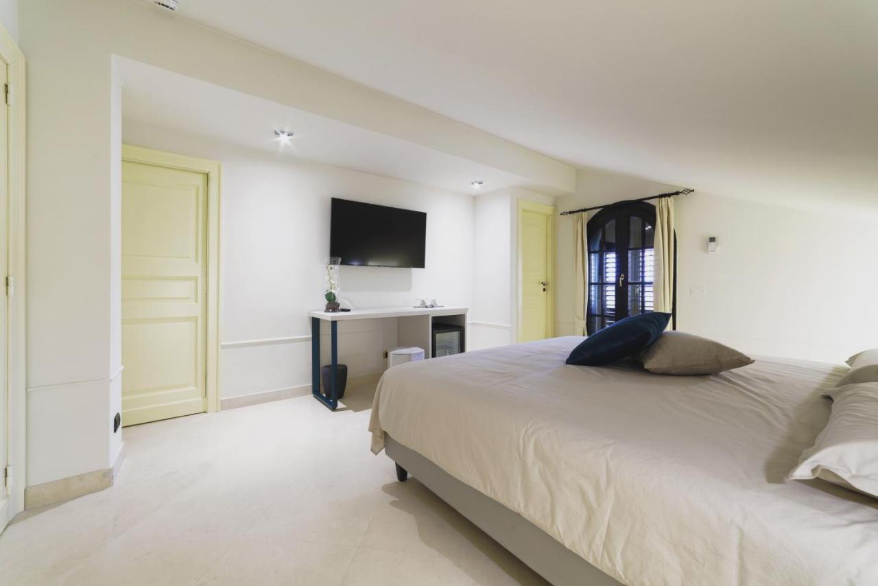 Caffetteria Luca Suite & Rooms 布龙泰 外观 照片