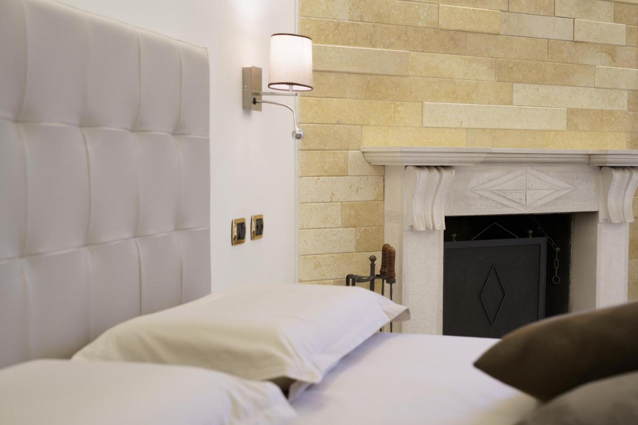 Caffetteria Luca Suite & Rooms 布龙泰 外观 照片